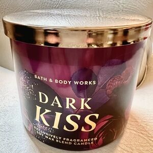 Dark Kiss Candle!
